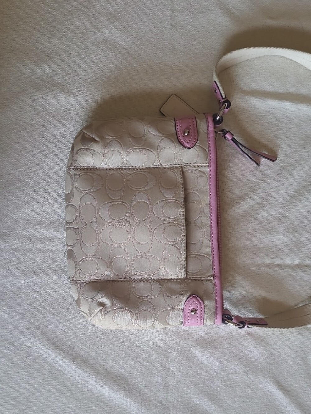 Coach Beige Crossbody Bag with Pink Trim - Picture 2 of 3
